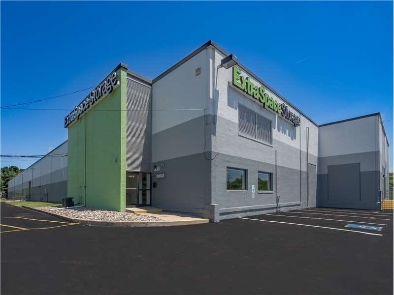 Extra Space Storage facility on 2870 Brunswick Pike - Lawrence Township, NJ
