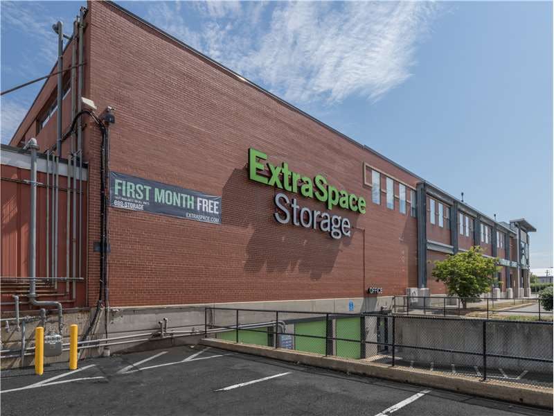 Extra Space Storage facility on 14 McGrath Hwy - Somerville, MA