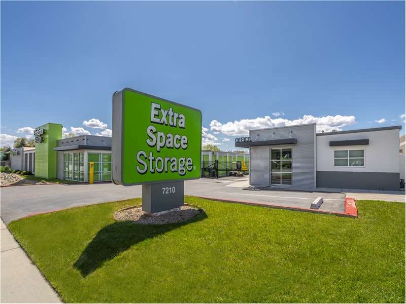 Extra Space Storage facility on 7210 S Redwood Rd - West Jordan, UT
