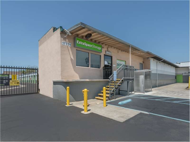 Extra Space Storage facility on 17701 Ibbetson Ave - Bellflower, CA