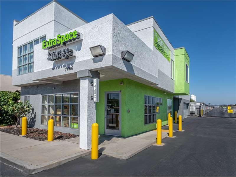 Extra Space Storage facility on 7400 Coldwater Canyon Ave - North Hollywood, CA