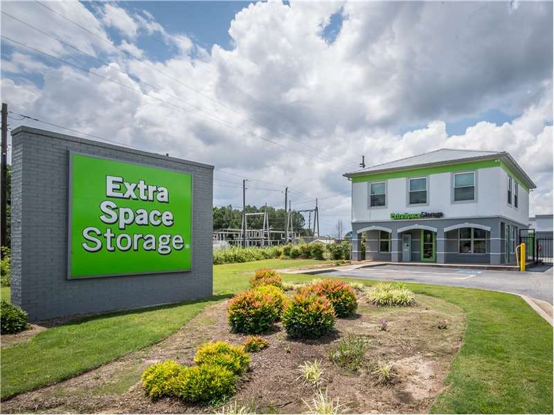 Extra Space Storage facility on 98 Hurricane Shoals Rd NE - Lawrenceville, GA