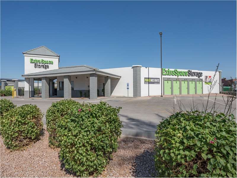 Extra Space Storage facility on 5115 N 59th Ave - Glendale, AZ