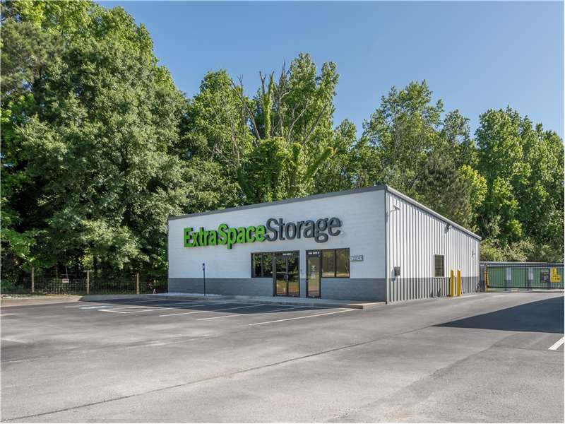 Extra Space Storage facility on 5484 Flakesmill Rd - Ellenwood, GA