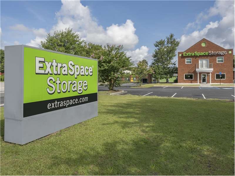 Extra Space Storage facility on 782 King George Blvd - Savannah, GA