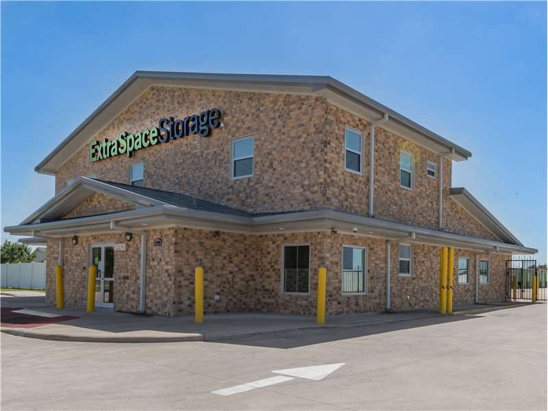 Extra Space Storage facility on 12408 Harris Branch Pkwy - Manor, TX