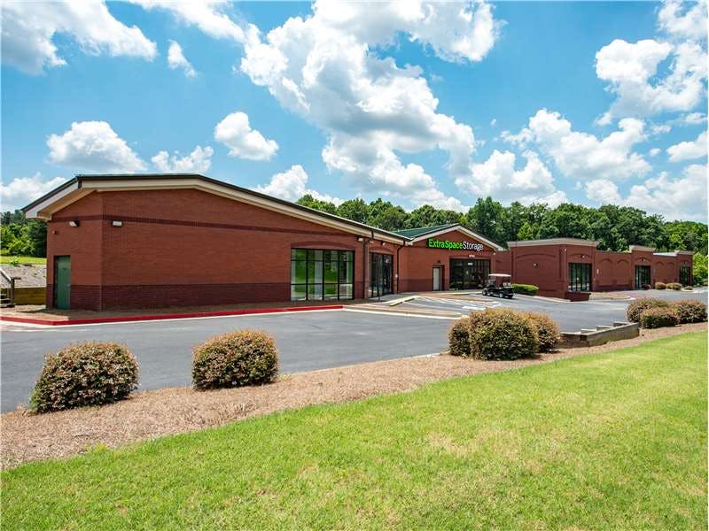 Extra Space Storage facility on 2050 Gravel Springs Rd - Buford, GA