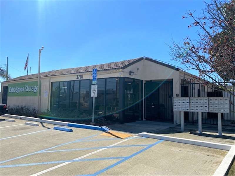 Extra Space Storage facility on 3701 Inglewood Ave - Redondo Beach, CA