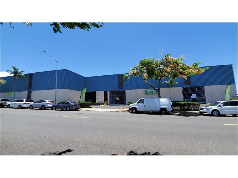 Extra Space Storage facility on 4285 Lawehana St - Honolulu, HI