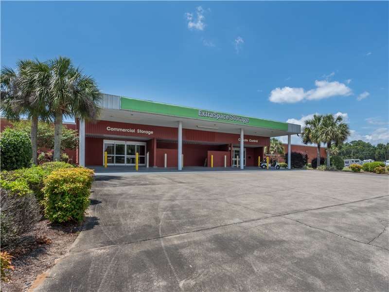 Extra Space Storage facility on 6065 Vanity Fair Rd - Milton, FL
