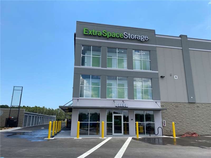 Extra Space Storage facility on 2085 LPGA Blvd - Daytona Beach, FL