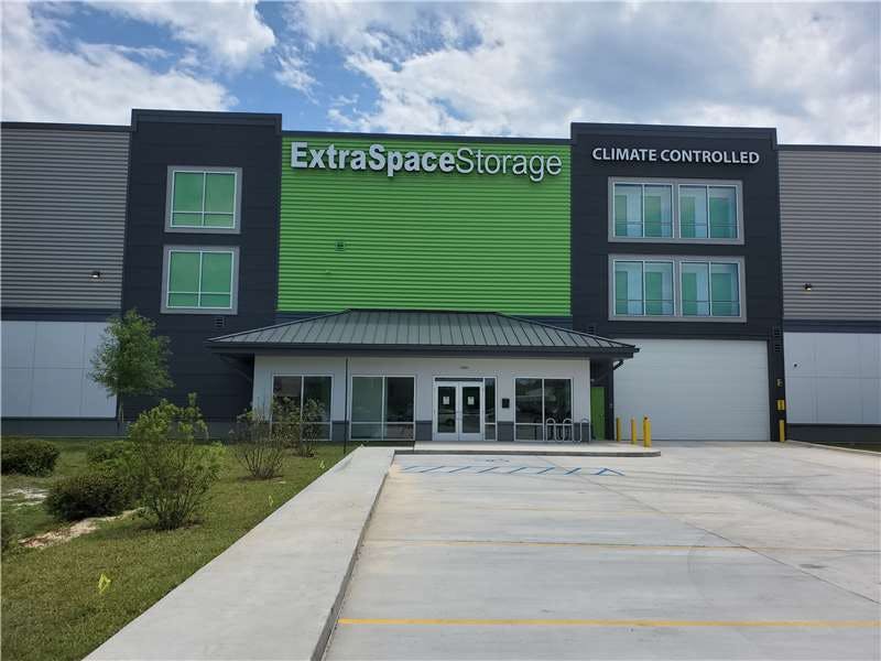 Extra Space Storage facility on 530 Mary Esther Cut Off NW - Fort Walton Beach, FL