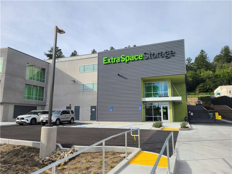 Extra Space Storage facility on 135 Dubois St - Santa Cruz, CA