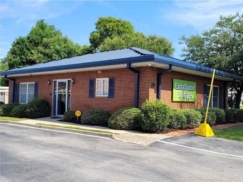 Extra Space Storage facility on 405 Longtown Rd - Columbia, SC