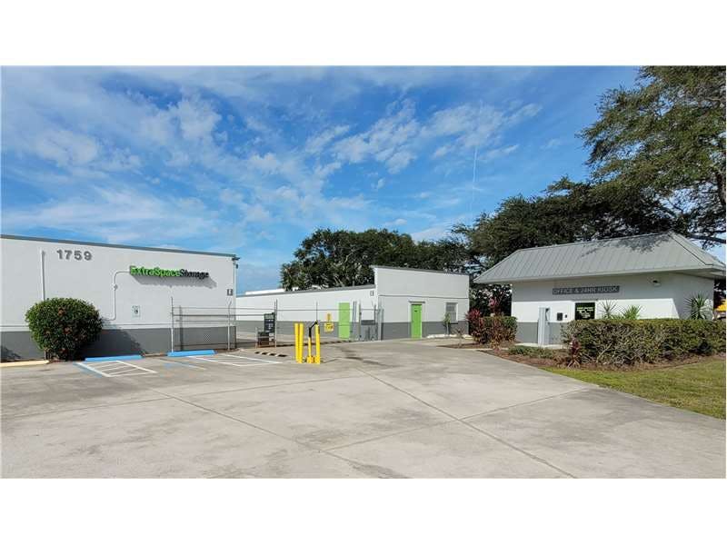 Extra Space Storage facility on 1759 Huntington Ln - Rockledge, FL