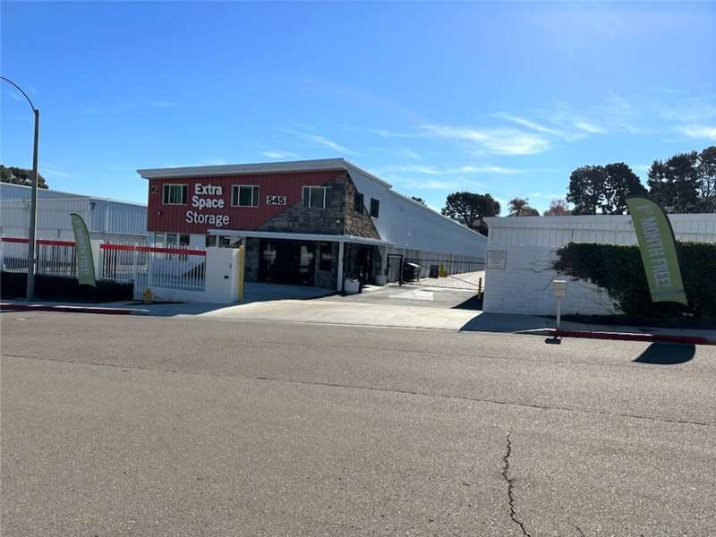 Extra Space Storage facility on 545 Stevens Ave W - Solana Beach, CA
