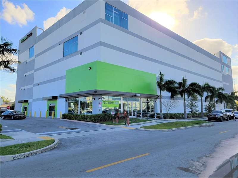 Extra Space Storage facility on 812 NW 1st St - Fort Lauderdale, FL
