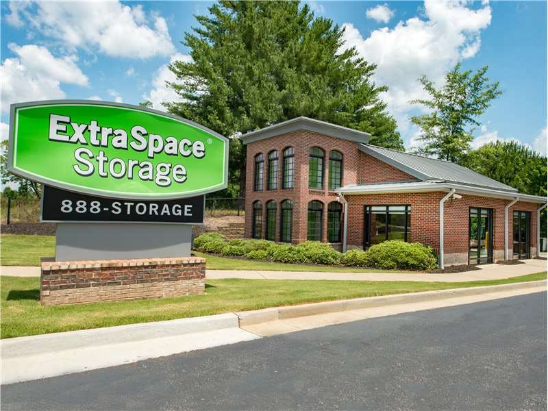 Extra Space Storage facility on 1172 Auburn Rd - Dacula, GA