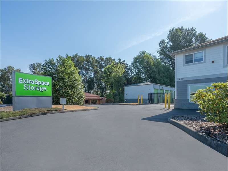 Extra Space Storage facility on 239 15th St SE - Puyallup, WA