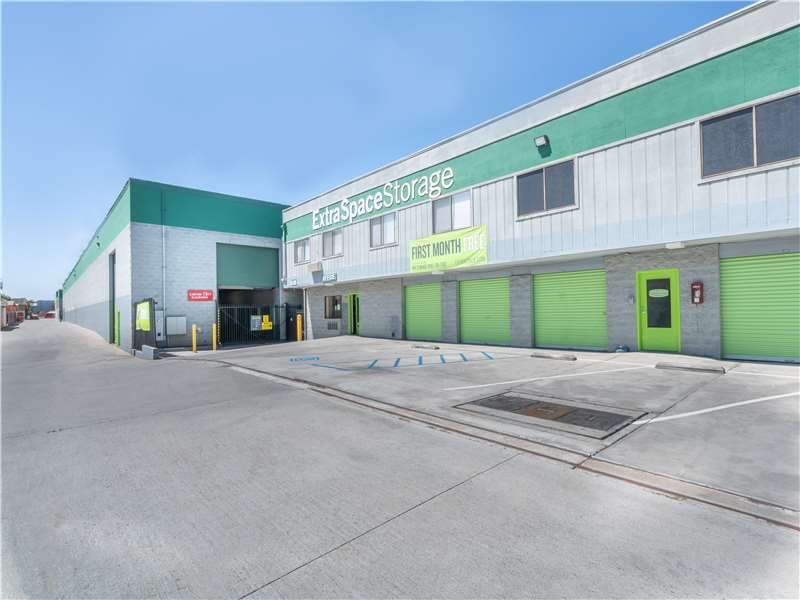 Extra Space Storage facility on 525 W 20th St - National City, CA