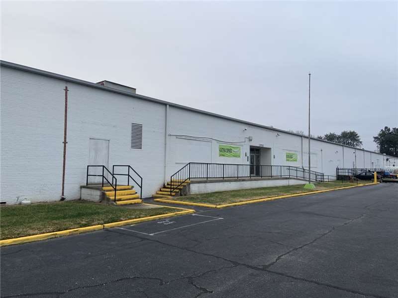 Extra Space Storage facility on 1900 E Bessemer Ave - Greensboro, NC