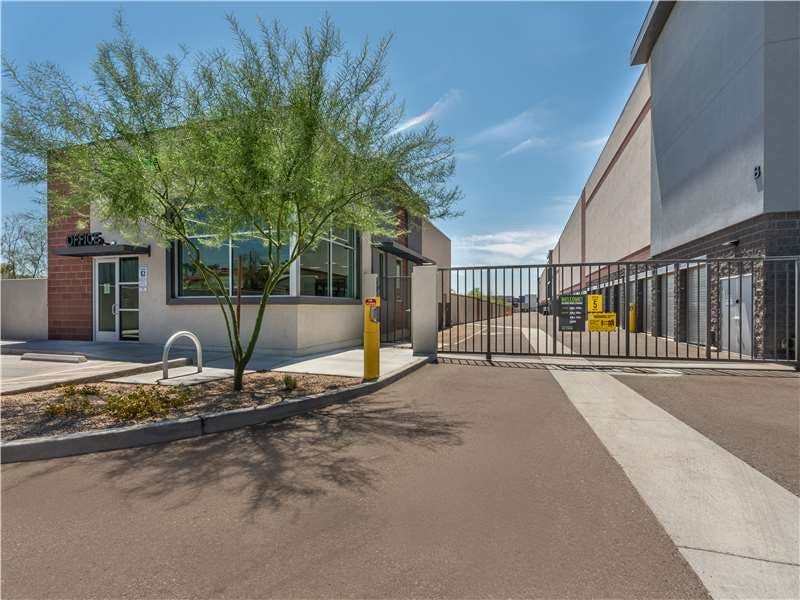 Extra Space Storage facility on 5225 E Van Buren St - Phoenix, AZ