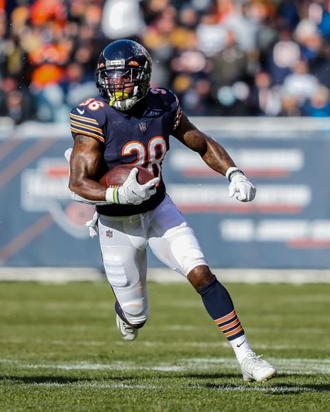 Chicago Bears Football Player in Action Photo via @Chicagobears