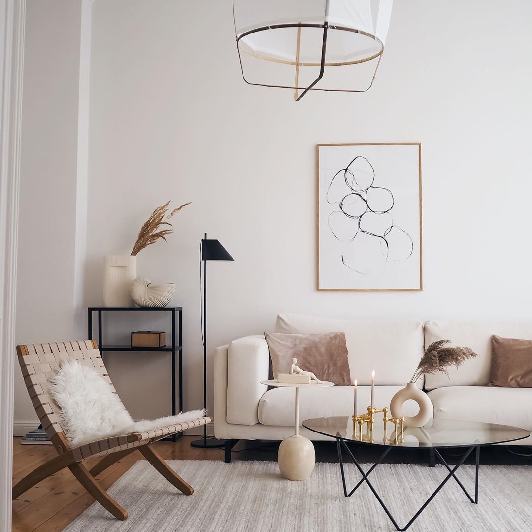 Modern living room. Photo by Instagram user @_katharinamaria