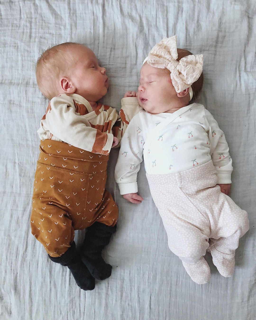 Boy and girl newborn twins. Photo by Instagram user @_heidiannika_