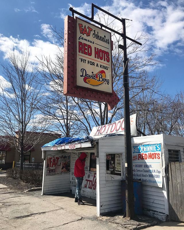 Exterior Photo of Fat Johnnie's Red Hots in Chicago. Photo by Instagram user @leo72274