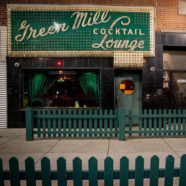Exterior Photo of the Green Mill Cocktail Lounge in Chicago. Photo by Instagram user @kathleenhinkel