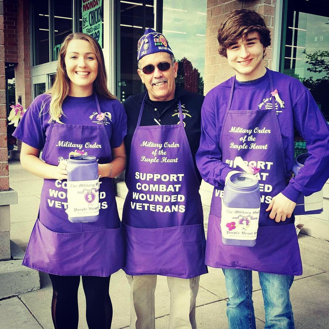 Volunteers Outside Store Collecting Money for Military Order of the Purple Heart. Photo by Instagram user @moph_hq