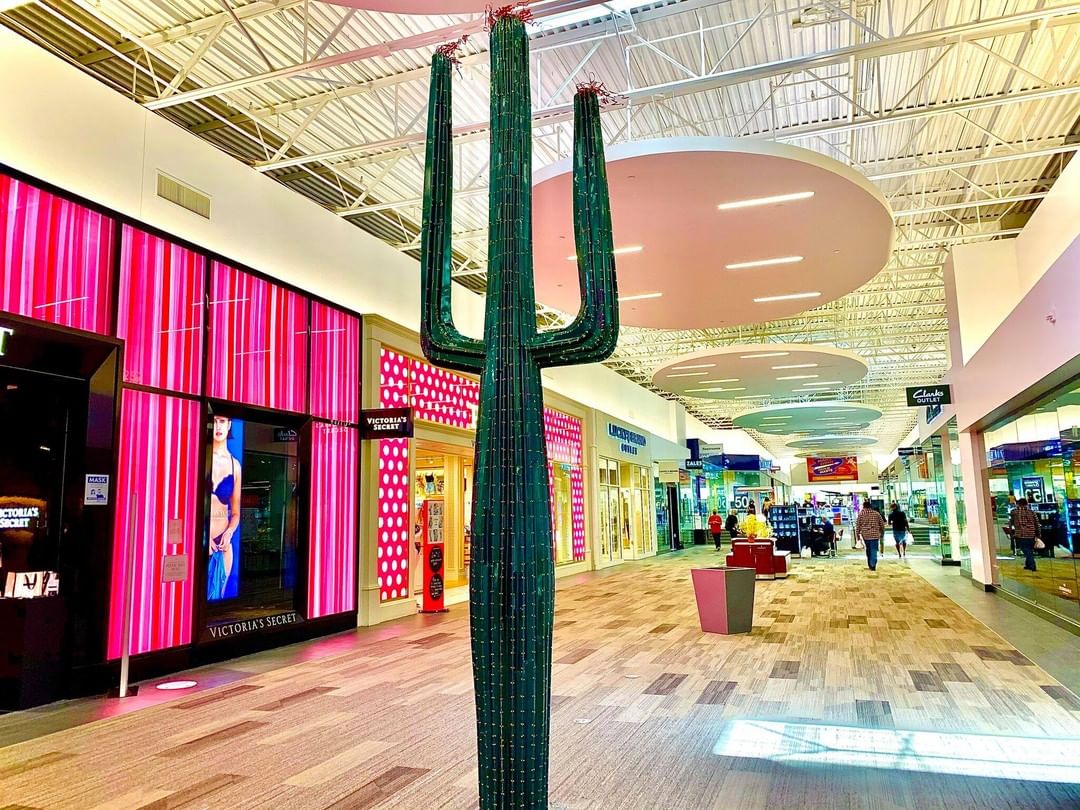 Stores at Colorado Mills Mall. Photo by Instagram user @40westarts