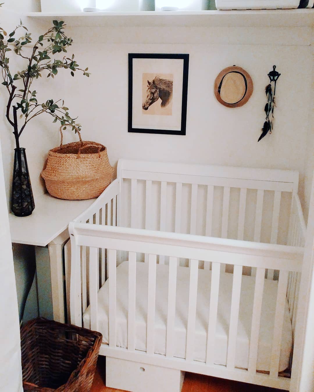 Baby nursery in closet. Photo by Instagram user @emmeesau
