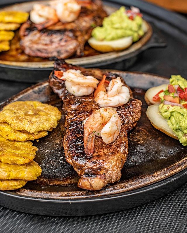 New York Strip Steak from Noches de Colombia. Photo by Instagram user @nochesdecolombia