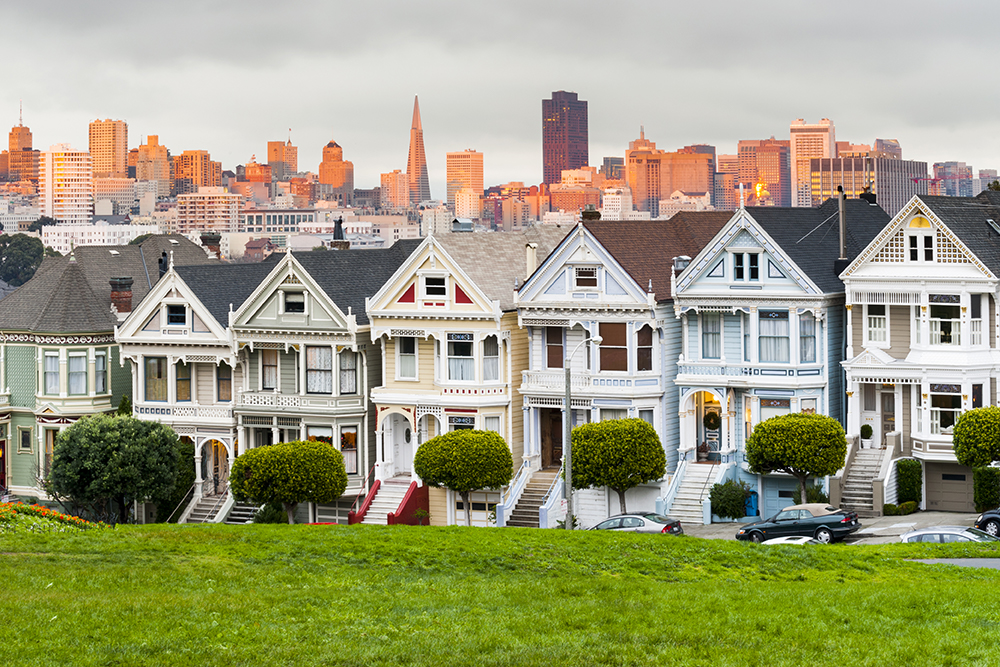 houses stacked side by side on San Francisco street