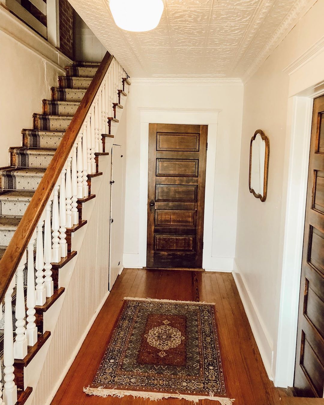 Entryway in old home. Photo by Instagram user @laurastewartblog