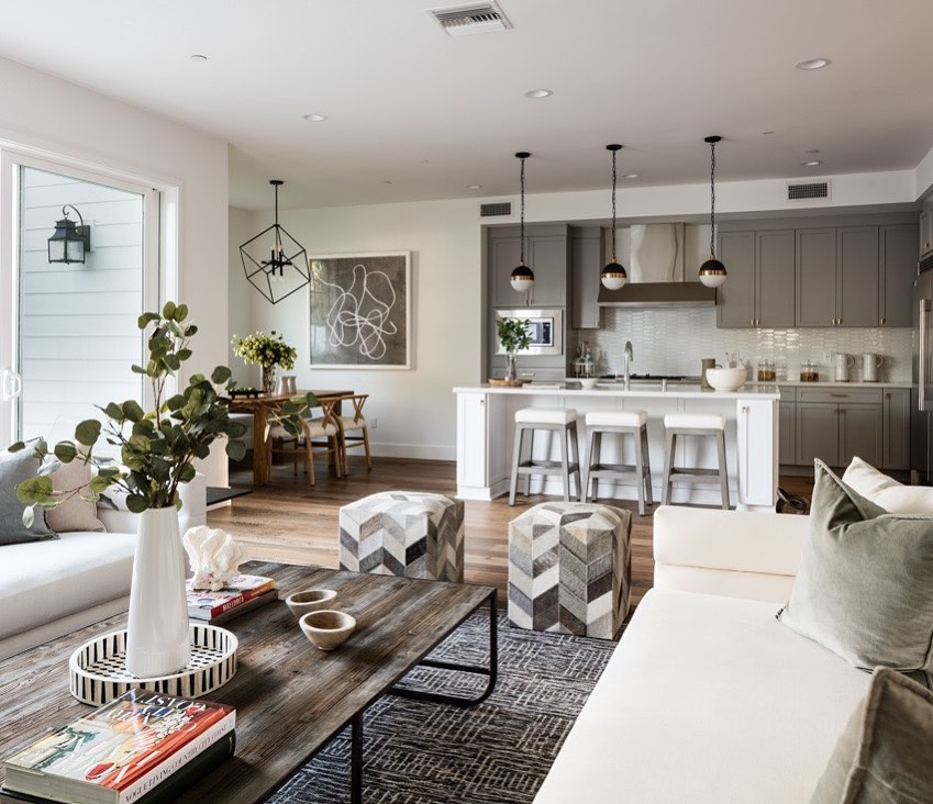 Open concept home with light, airy feel. Photo by Instagram user @meredithbaerhome