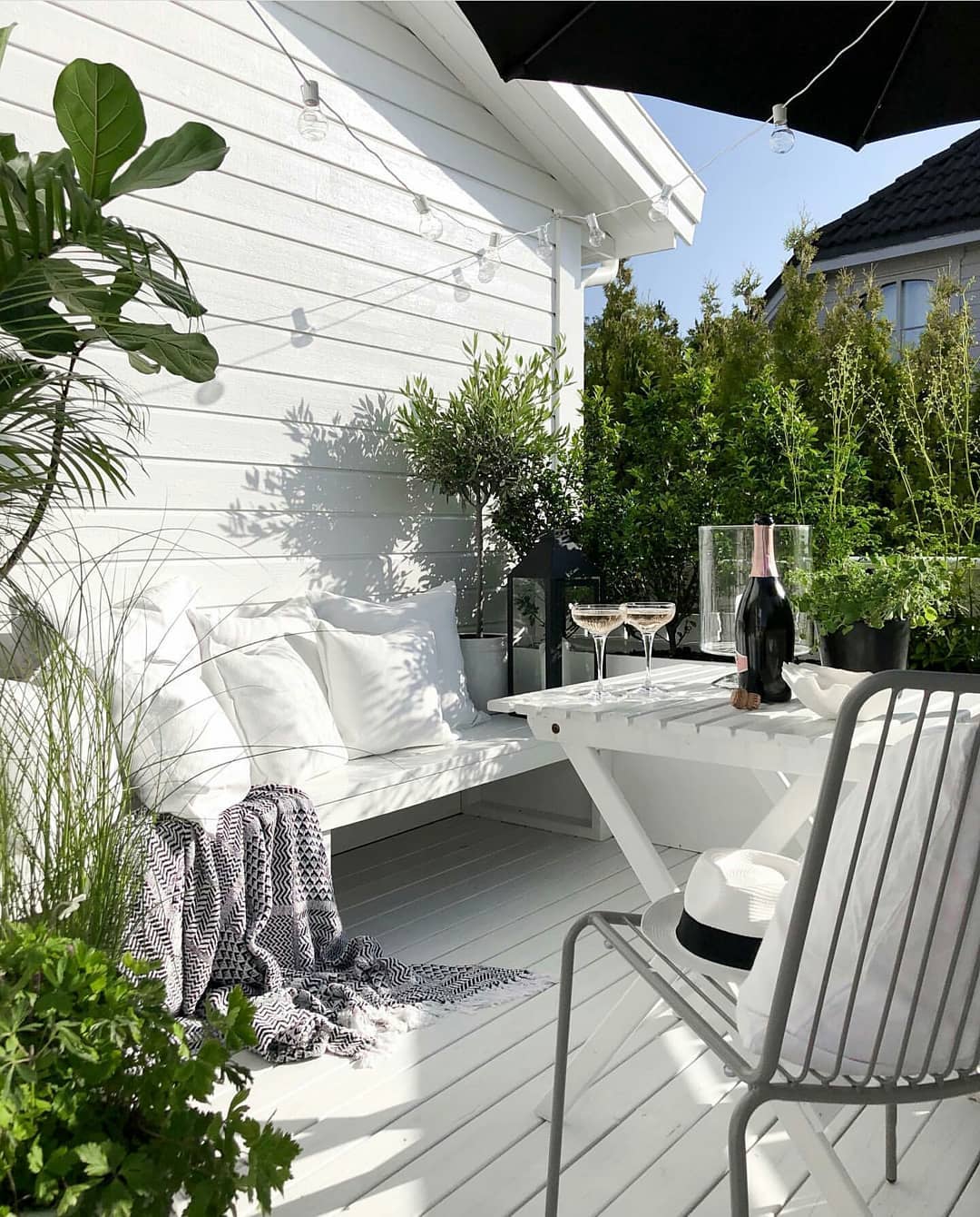 Outdoor living space staged. Photo by Instagram user @sonja_ols