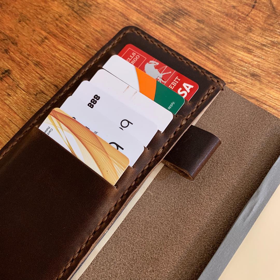 Wallet with several cards. Photo by Instagram user @makerssouth