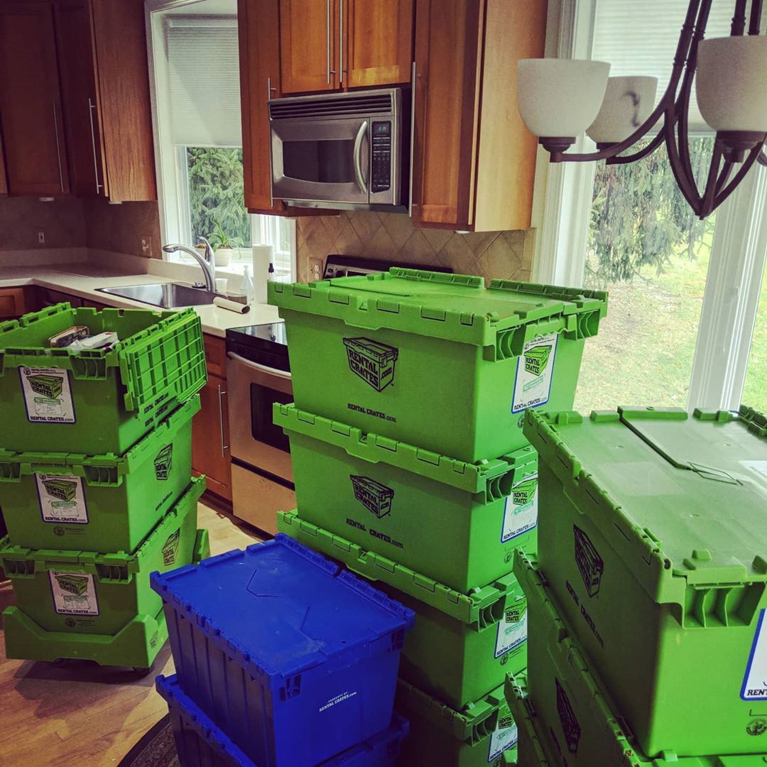 Plastic moving boxes. Photo by Instagram user @rentalcrates