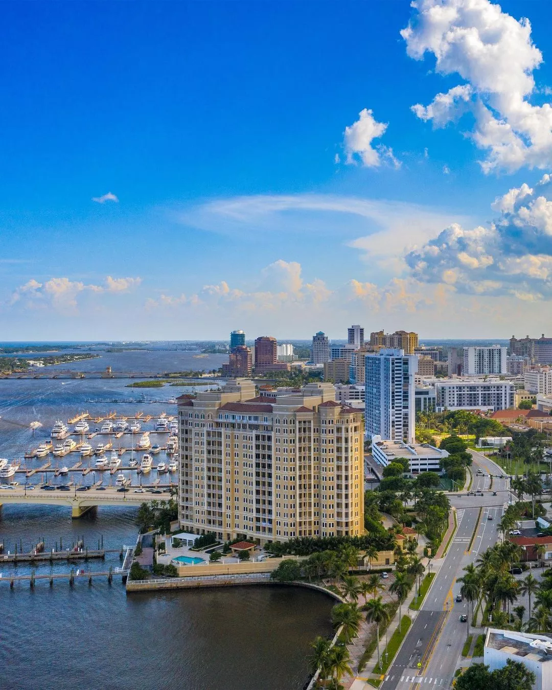 PROS And CONS of Living In WEST PALM BEACH, FLORIDA 