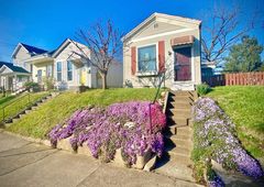 A shotgun-style home located in the Germantown neighborhood of Louisville. Photo by Instagram user @schnitzelburg_sacc