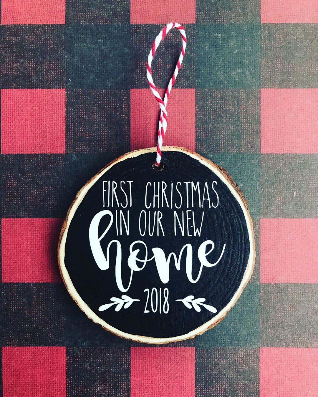 Holiday ornament celebrating new home. Photo by Instagram user @thehumbledhousewife