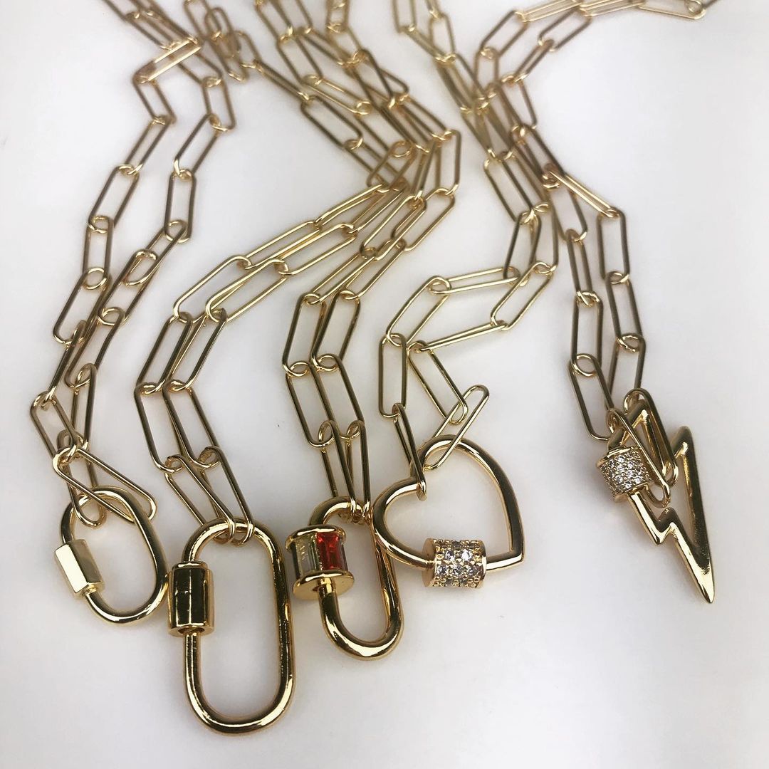 Carabiner Clasp Necklaces from BeadBoat1 Shop on Etsy. Photo by Instagram user @beadboat1