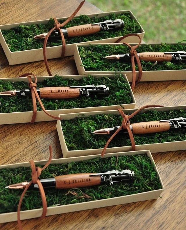 Personalized Groomsmen Pens from Established Co. Etsy Shop. Photo by Instagram user @@establishedcogifts