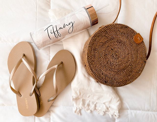 Personalized Palm Leaf Tumbler from ModParty Etsy Shop. Photo by Instagram user @modparty