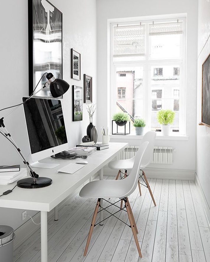 Small Office Desk in a Small Apartment. Photo by Instagram user @wellie_and_wolf_decor