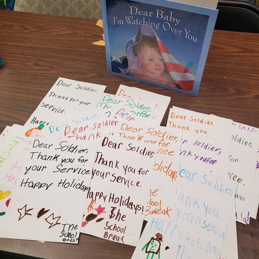 Letters written by kids to service members. Photo by Instagram user @kidsbreakedutainment