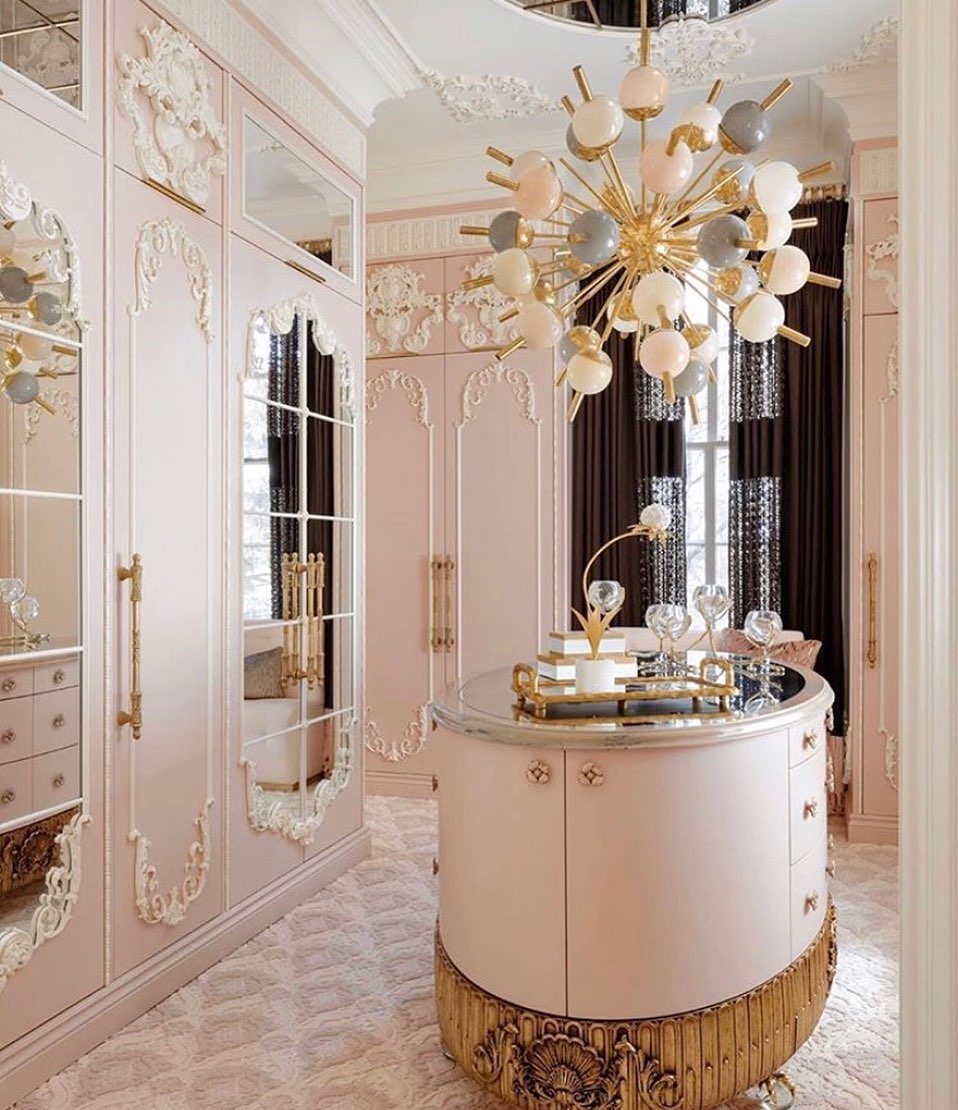 Pink walk-in luxury closet. Photo by Instagram user @theindigowoman